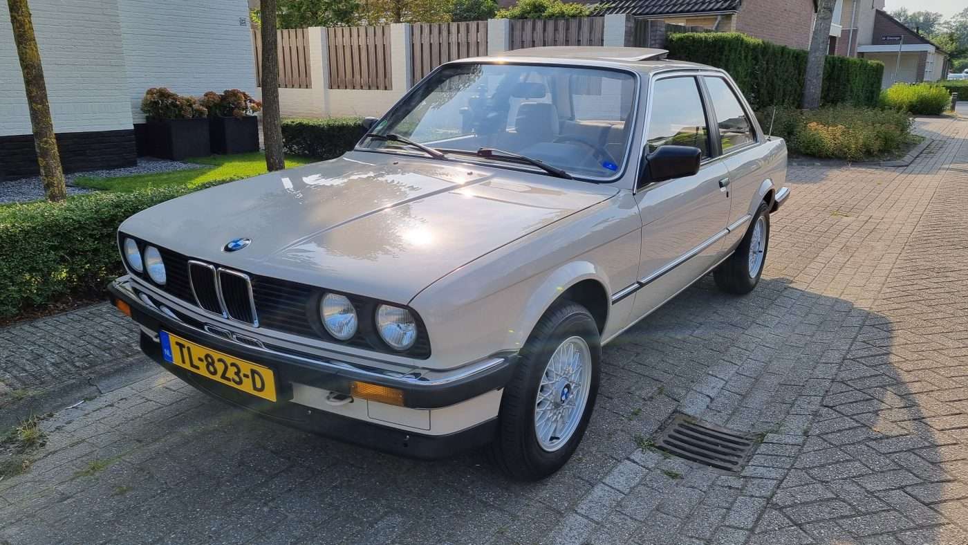 BMW E30 318I Gazellebeige